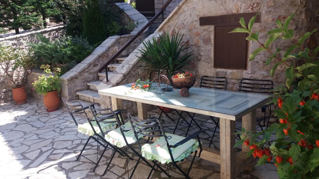 Oihalia Guesthouse Fidhákia المظهر الخارجي الصورة